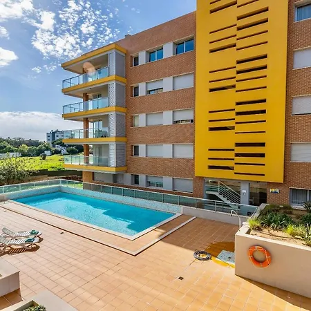 Relaxing 1-bedroom With Pool, Near Beach