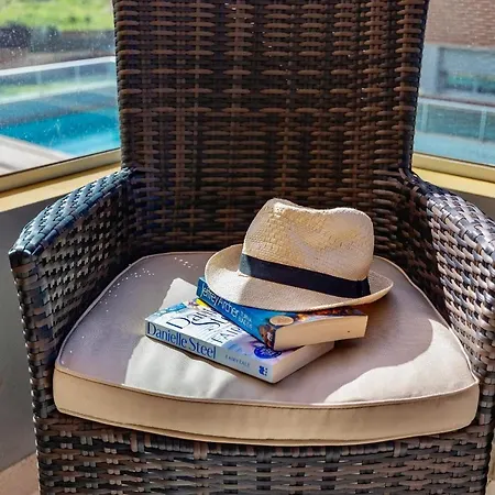 Apartamento Relaxing 1-bedroom With Pool, Near Beach *
