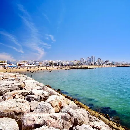 Relaxing 1-bedroom With Pool, Near Beach Apartament