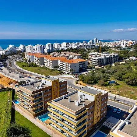 Relaxing 1-bedroom With Pool, Near Beach * Quarteira