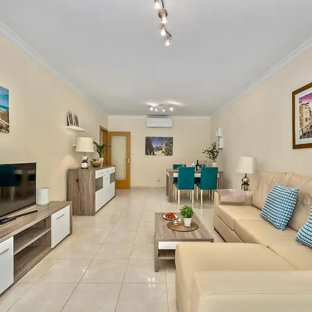 Relaxing 1-bedroom With Pool, Near Beach * Quarteira